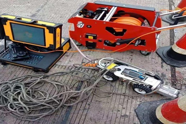 乃东CCTV管道检测机器人